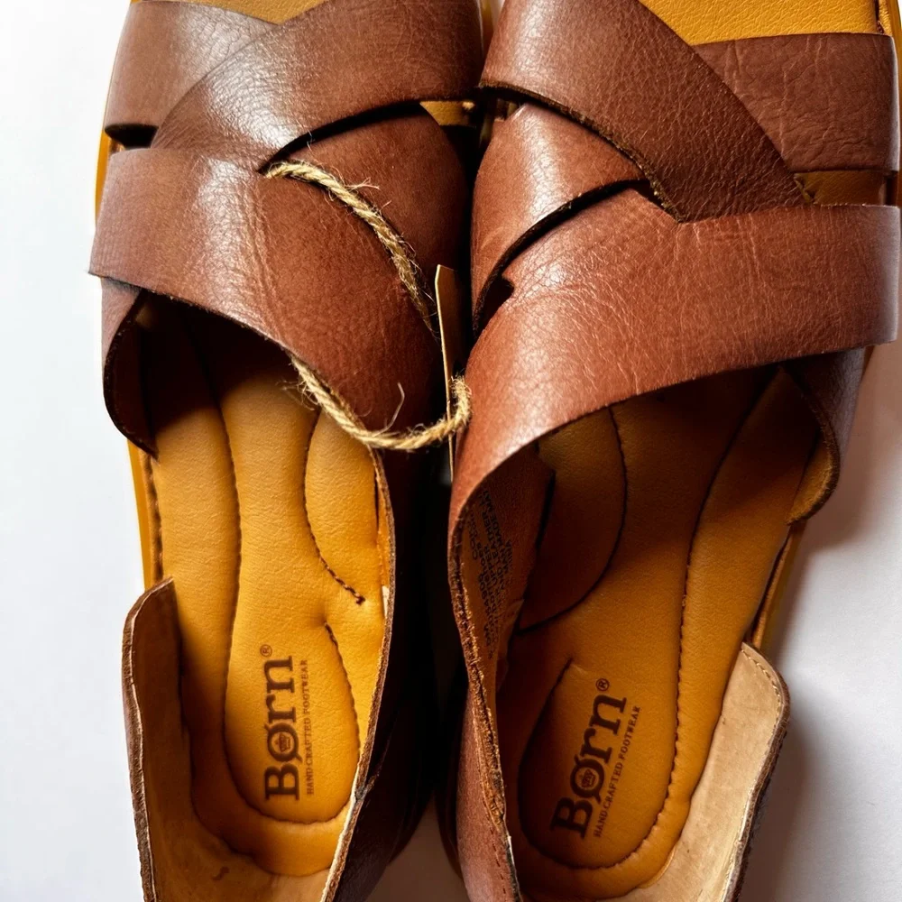 Born Ithaca Women’s Brown Leather Criss Cross Comfort Sandals NWOB Size 8.5M